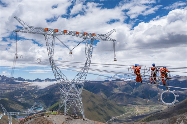 500kv Overhead Power Transmission Lines Stringing Project