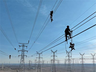 The AI & IoT Revolution: How Smart Technologies are Reshaping Power Line Construction and Maintenance