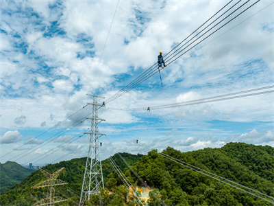 How AI and Robotics are Revolutionizing Power Grid Construction