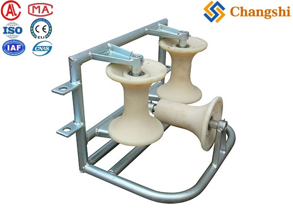 Tri-Roller Corner Cable Guide with Nylon Rollers - Image 1